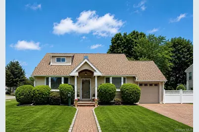 7 Ronald Avenue, Hicksville, NY 11801 - Photo 1