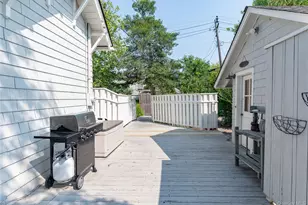 22 Crescent Ave, Seaview, NY 11770 - Photo 23