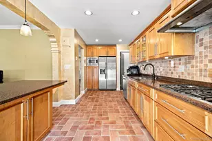 791 Cornwell Ave, Malverne, NY 11565 - Photo 13