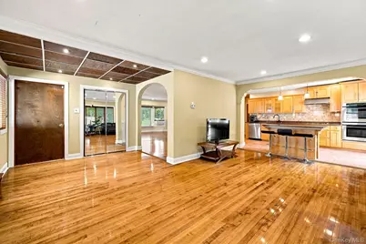 791 Cornwell Avenue, Malverne, NY 11565 - Photo 15