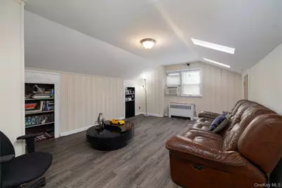 791 Cornwell Avenue, Malverne, NY 11565 - Photo 23