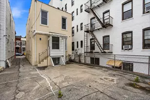 24-18 42nd St, Astoria, NY 11103 - Photo 23