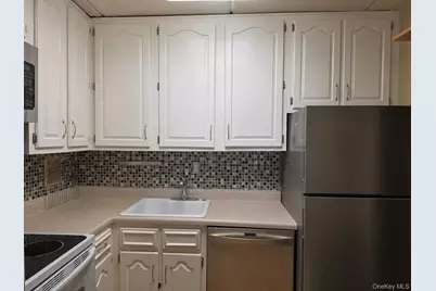 35 Park Avenue #3J, Suffern, NY 10901 - Photo 7