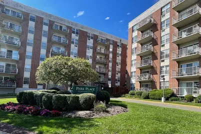 35 Park Avenue #3J, Suffern, NY 10901 - Photo 1