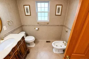 29 Niewood Dr, Ridge, NY 11961 - Photo 37