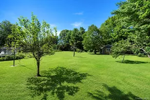 29 Niewood Dr, Ridge, NY 11961 - Photo 11