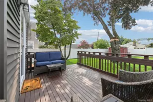 2606 7th Ave, East Meadow, NY 11554 - Photo 37