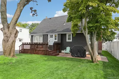 2606 7th Avenue, East Meadow, NY 11554 - Photo 35