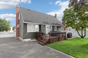 2606 7th Ave, East Meadow, NY 11554 - Photo 33