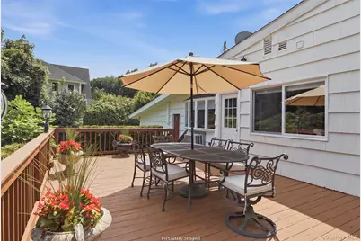 7 Laurie Place, Glen Cove, NY 11542 - Photo 29