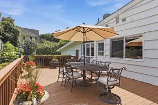 7 Laurie Pl, Glen Cove, NY 11542 - Photo 29
