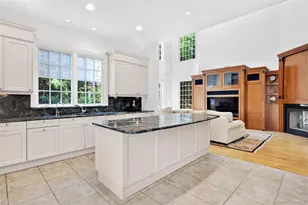 63 Charney Ct, Manhasset, NY 11030 - Photo 9