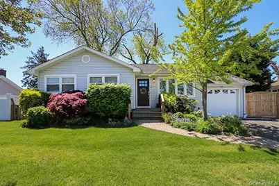 208 N Walnut Street, Massapequa, NY 11758 - Photo 1