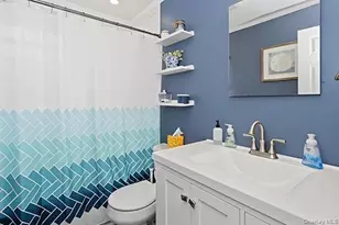 208 N Walnut St, Massapequa, NY 11758 - Photo 15