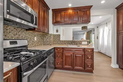 529 Grant Avenue, West Hempstead, NY 11552 - Photo 9