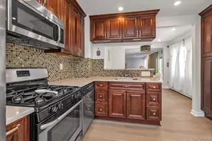 529 Grant Ave, West Hempstead, NY 11552 - Photo 9