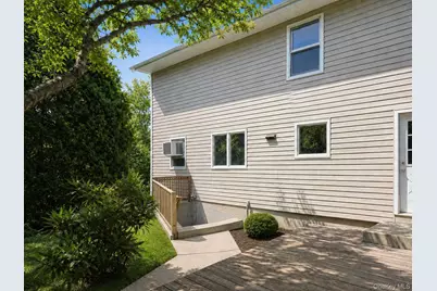 6 Chalden Court, Huntington Station, NY 11746 - Photo 5