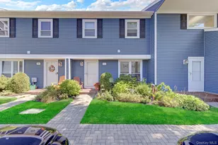 100 Baker Ct, Island Park, NY 11558 - Photo 3