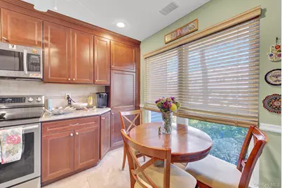 100 Baker Court #47, Island Park, NY 11558 - Photo 7