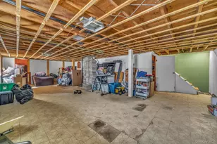 257 N Alleghany Ave, Lindenhurst, NY 11757 - Photo 19