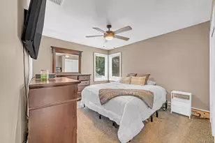 257 N Alleghany Ave, Lindenhurst, NY 11757 - Photo 17
