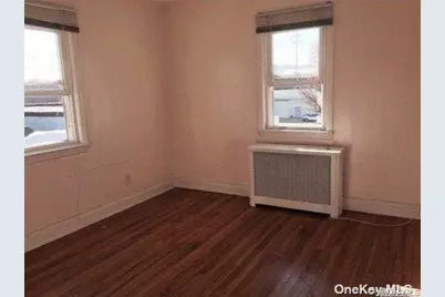 149 N Broome Avenue, Lindenhurst, NY 11757 - Photo 3