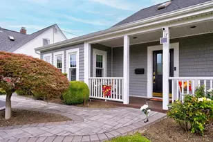 17 Trapper Ln, Levittown, NY 11756 - Photo 9