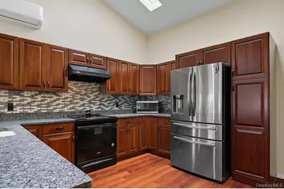 17 Trapper Lane, Levittown, NY 11756 - Photo 23