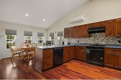 17 Trapper Lane, Levittown, NY 11756 - Photo 21