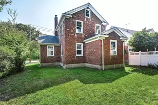 74 Irma Ave, Port Washington, NY 11050 - Photo 15