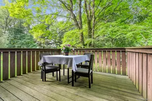 41 S Parker Dr, Monsey, NY 10952 - Photo 5