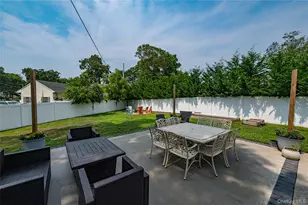 9 Carole Ln, East Islip, NY 11730 - Photo 33