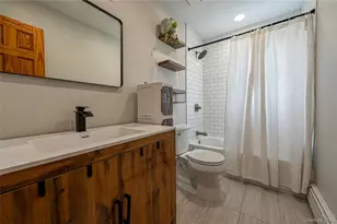 9 Carole Ln, East Islip, NY 11730 - Photo 23