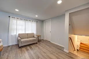 9 Carole Ln, East Islip, NY 11730 - Photo 27