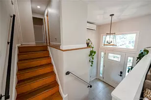 9 Carole Ln, East Islip, NY 11730 - Photo 7