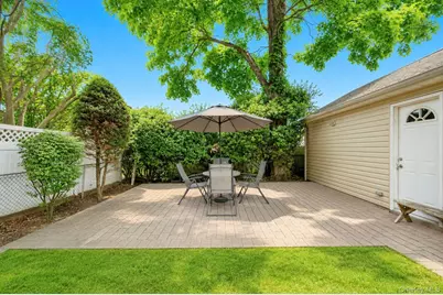 139 N 11th Street, New Hyde Park, NY 11040 - Photo 33