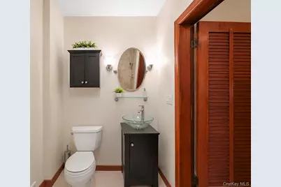139 N 11th Street, New Hyde Park, NY 11040 - Photo 15