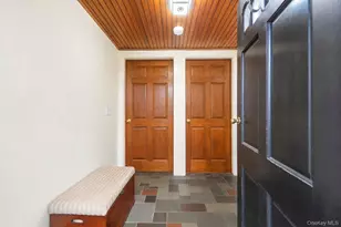 139 N 11th St, New Hyde Park, NY 11040 - Photo 3