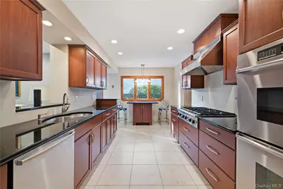 276 Mount Pleasant Road, Hauppauge, NY 11788 - Photo 5