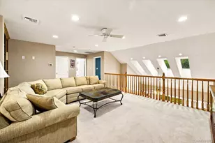 196 Pond View Dr, Port Washington, NY 11050 - Photo 17