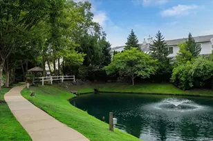 196 Pond View Dr, Port Washington, NY 11050 - Photo 31