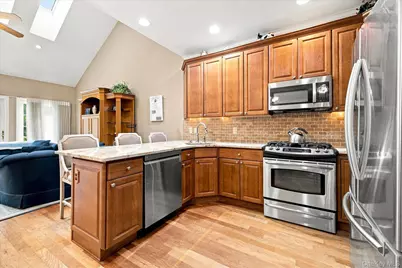 196 Pond View Drive, Port Washington, NY 11050 - Photo 9
