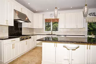 5 Home Ct, Huntington, NY 11743 - Photo 17