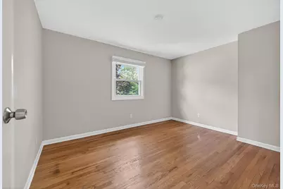 68A Graywood Road, Port Washington, NY 11050 - Photo 5