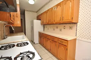 491 Riverdale Ave, Yonkers, NY 10705 - Photo 17
