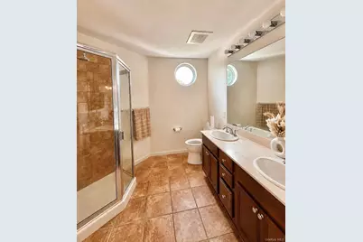 1207 Round Pointe Drive, Haverstraw, NY 10927 - Photo 9
