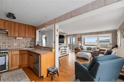 27 Sextant Walk, Robbins Rest, NY 11706 - Photo 5