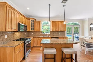 5 Sky View Ct, Hauppauge, NY 11788 - Photo 33
