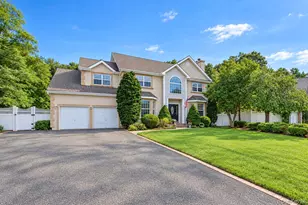 5 Sky View Ct, Hauppauge, NY 11788 - Photo 7