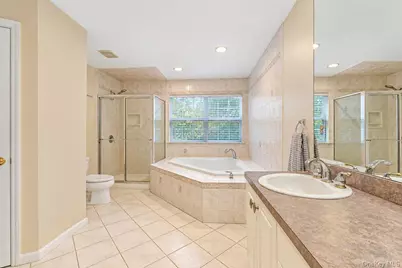 5 Sky View Court, Hauppauge, NY 11788 - Photo 41